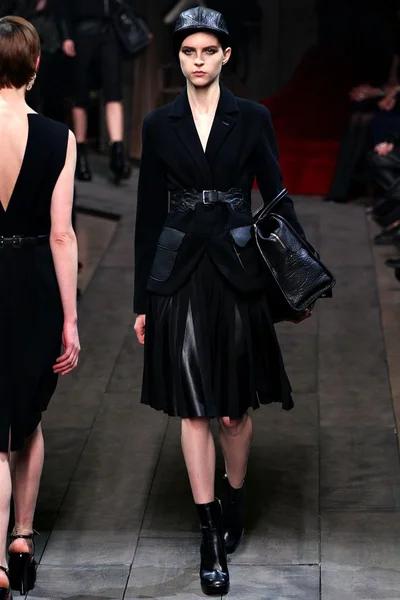 Look 8